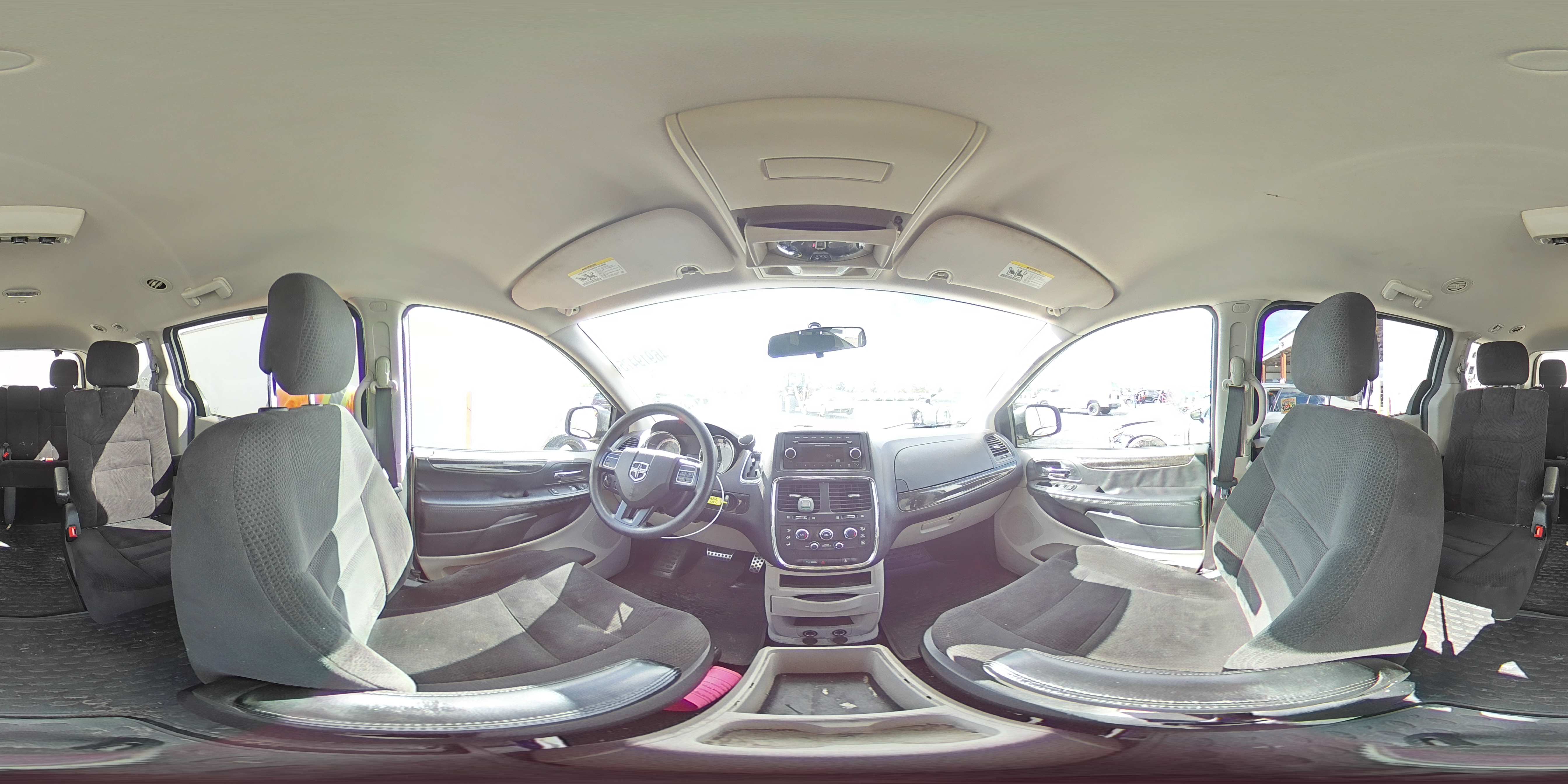 2016 Dodge Caravan - Image 15