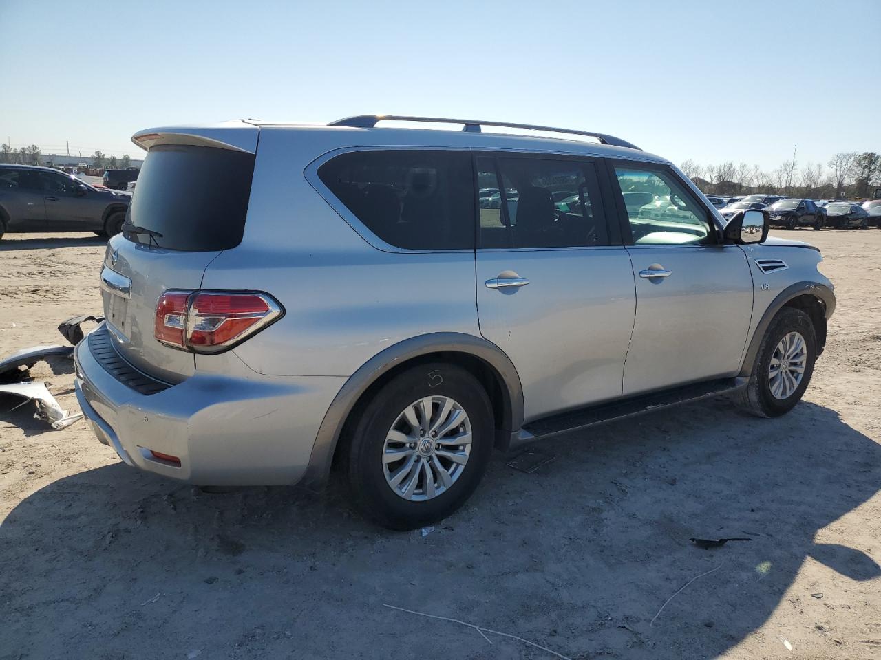 2017 Nissan Armada - Image 3