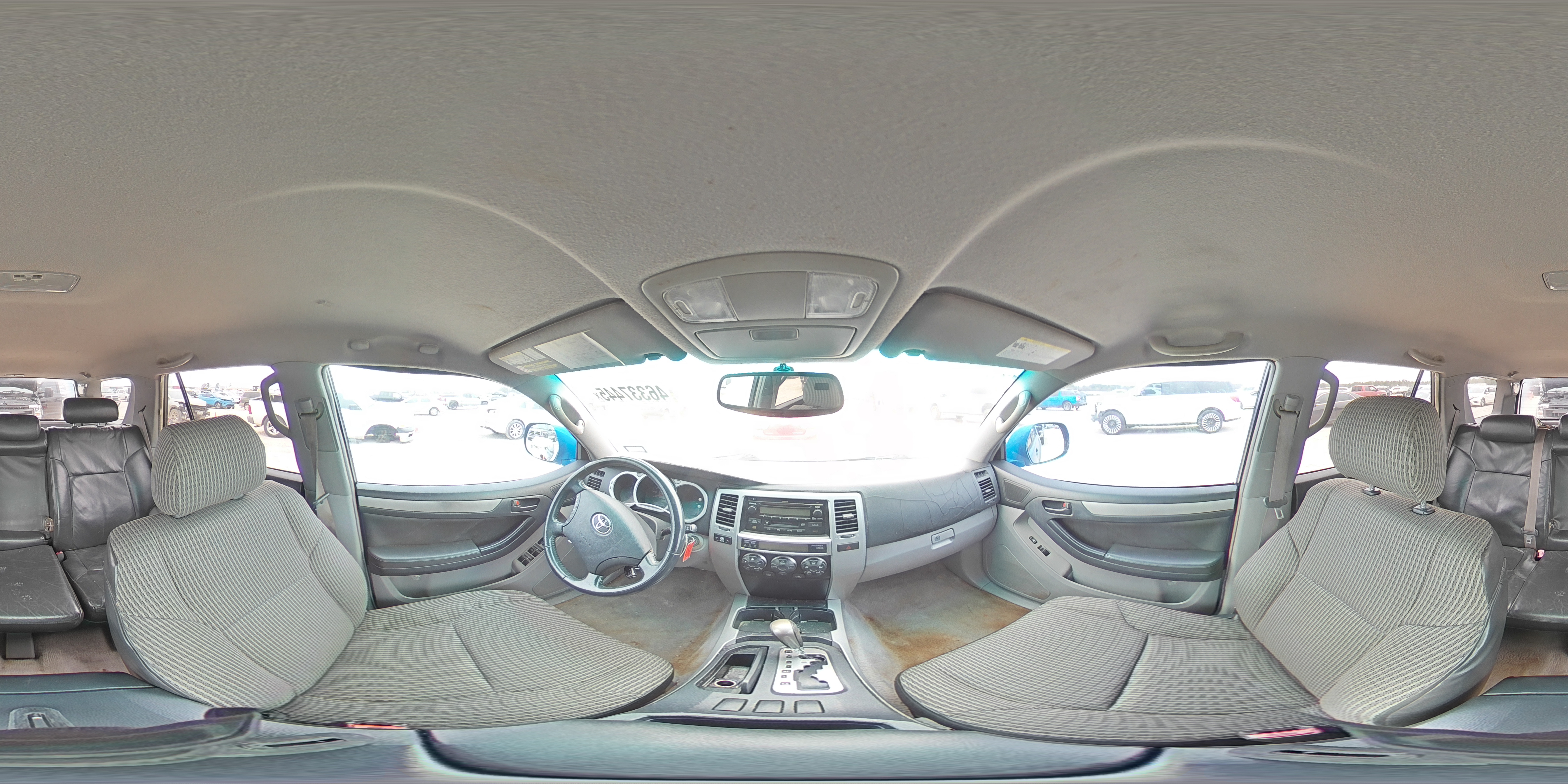 2005 Toyota 4Runner - Image 14