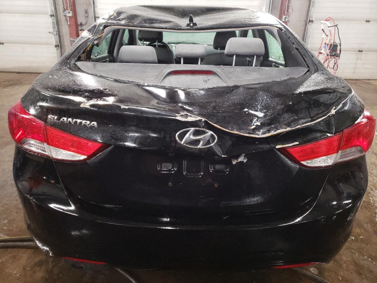 2013 Hyundai Elantra - Image 6
