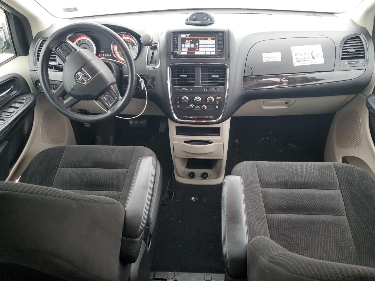 2017 Dodge Caravan - Image 8