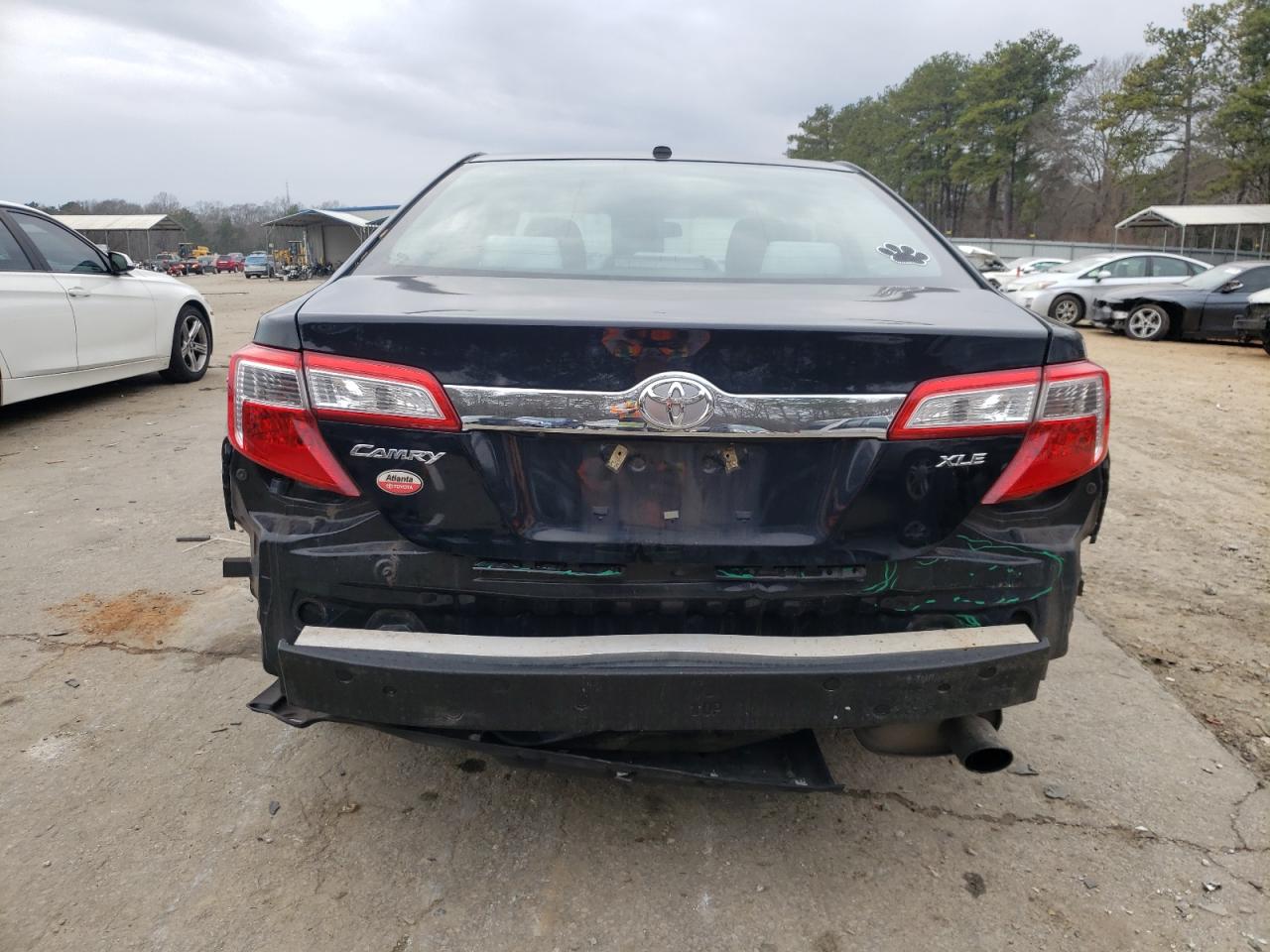 2014 Toyota Camry - Image 6