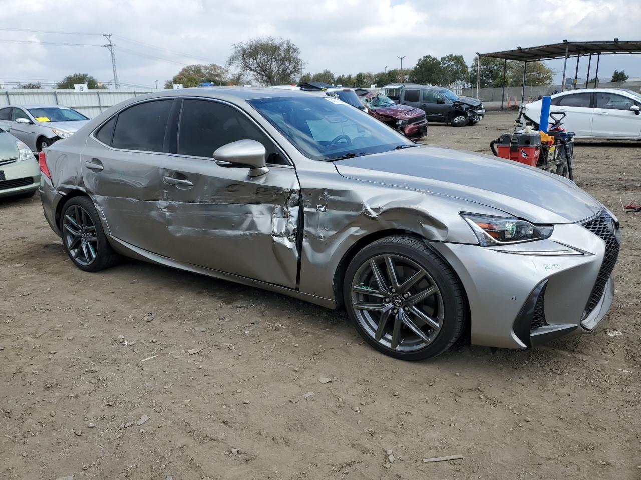 2018 Lexus IS - Image 4
