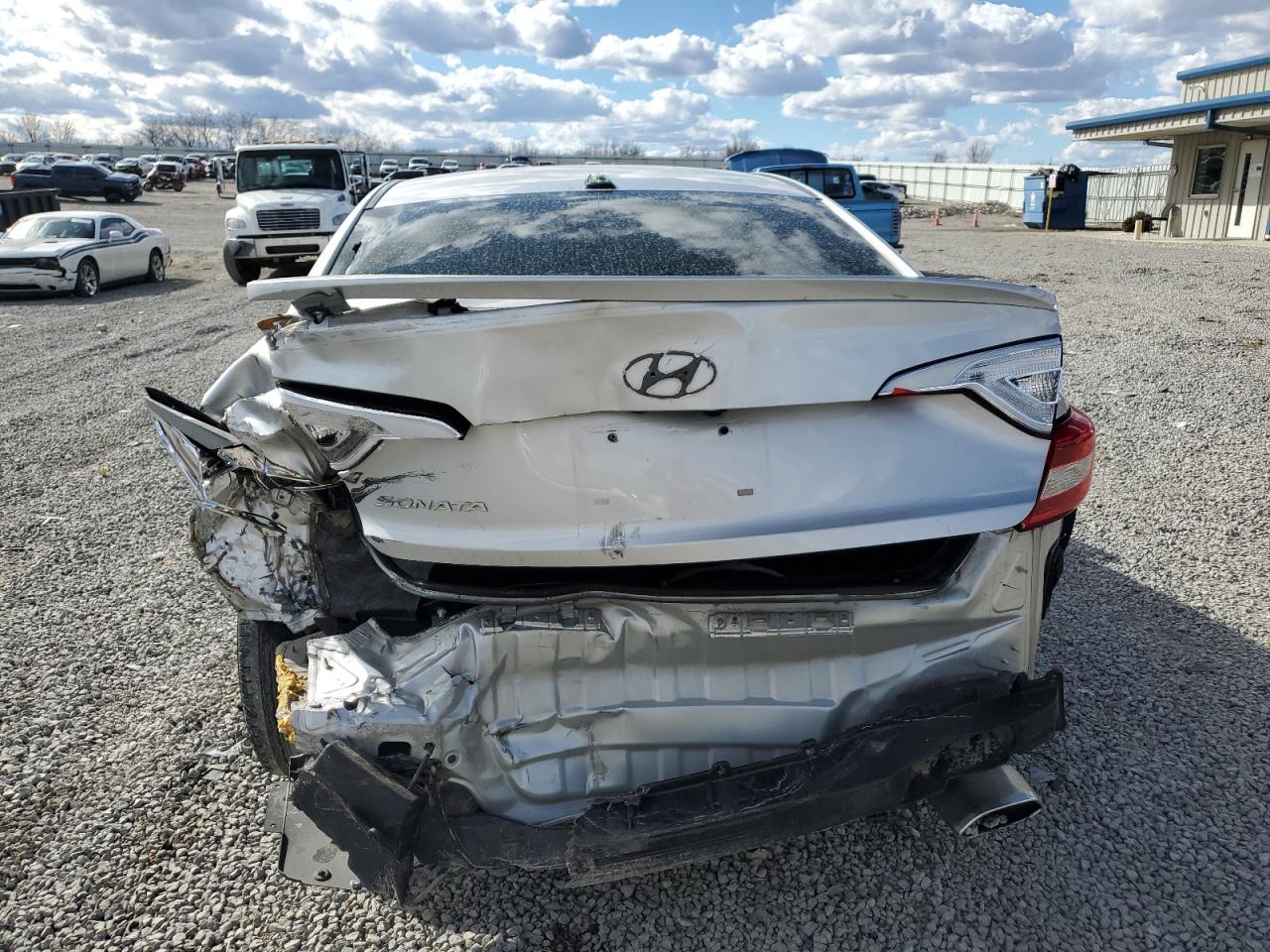 2015 Hyundai Sonata - Image 6