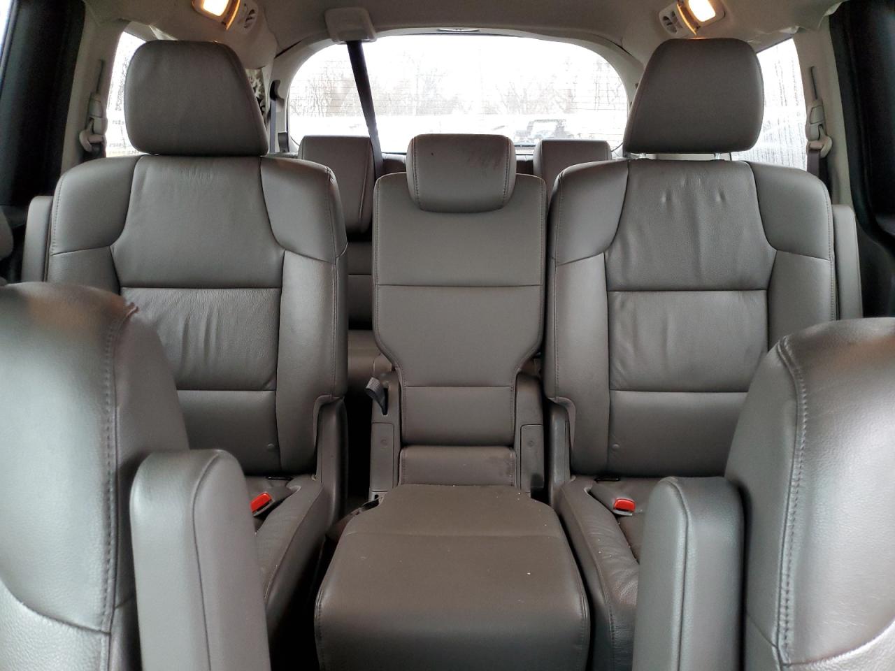 2011 Honda Odyssey - Image 10
