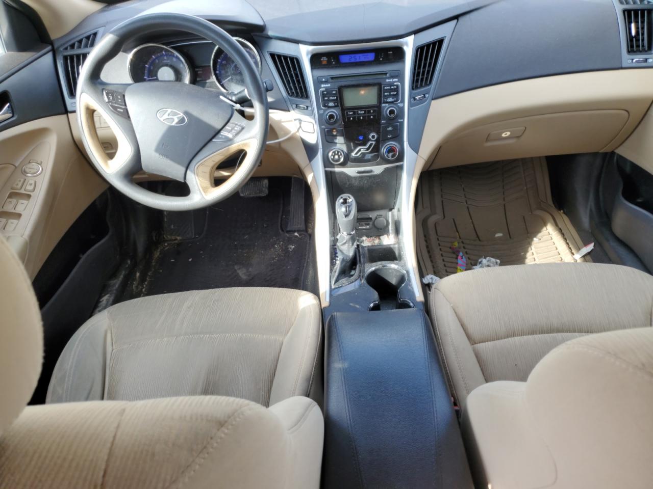 2011 Hyundai Sonata - Image 8