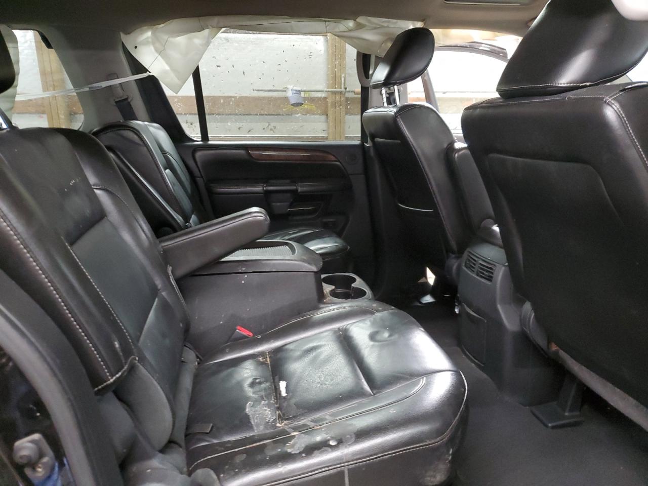 2010 Nissan Armada - Image 11
