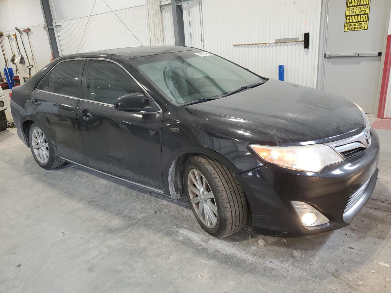 2014 Toyota Camry - Image 4