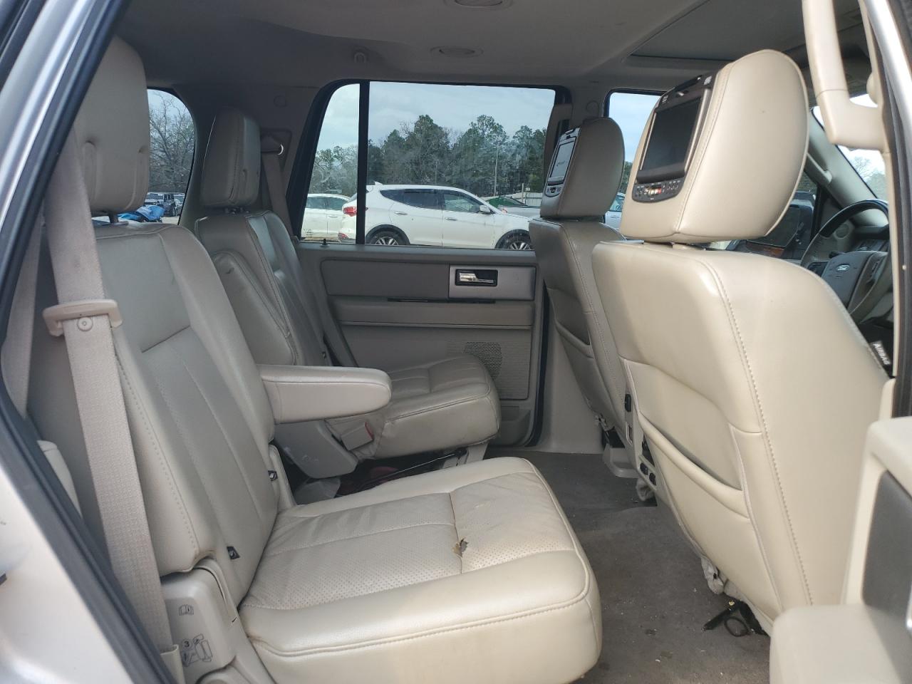 2012 Ford Expedition - Image 12