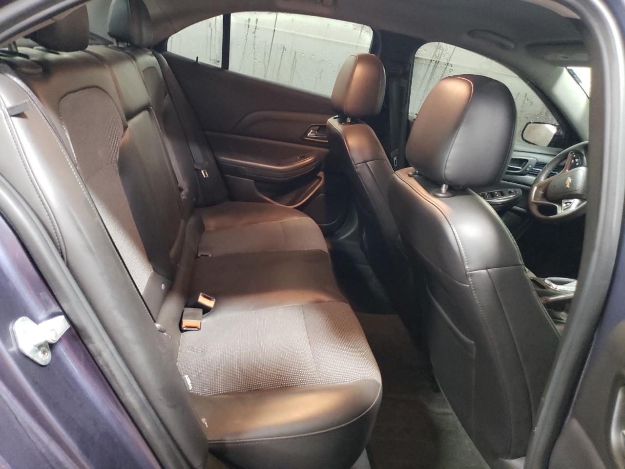 2015 Chevrolet Malibu - Image 10