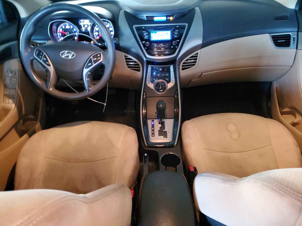 2013 Hyundai Elantra - Image 8