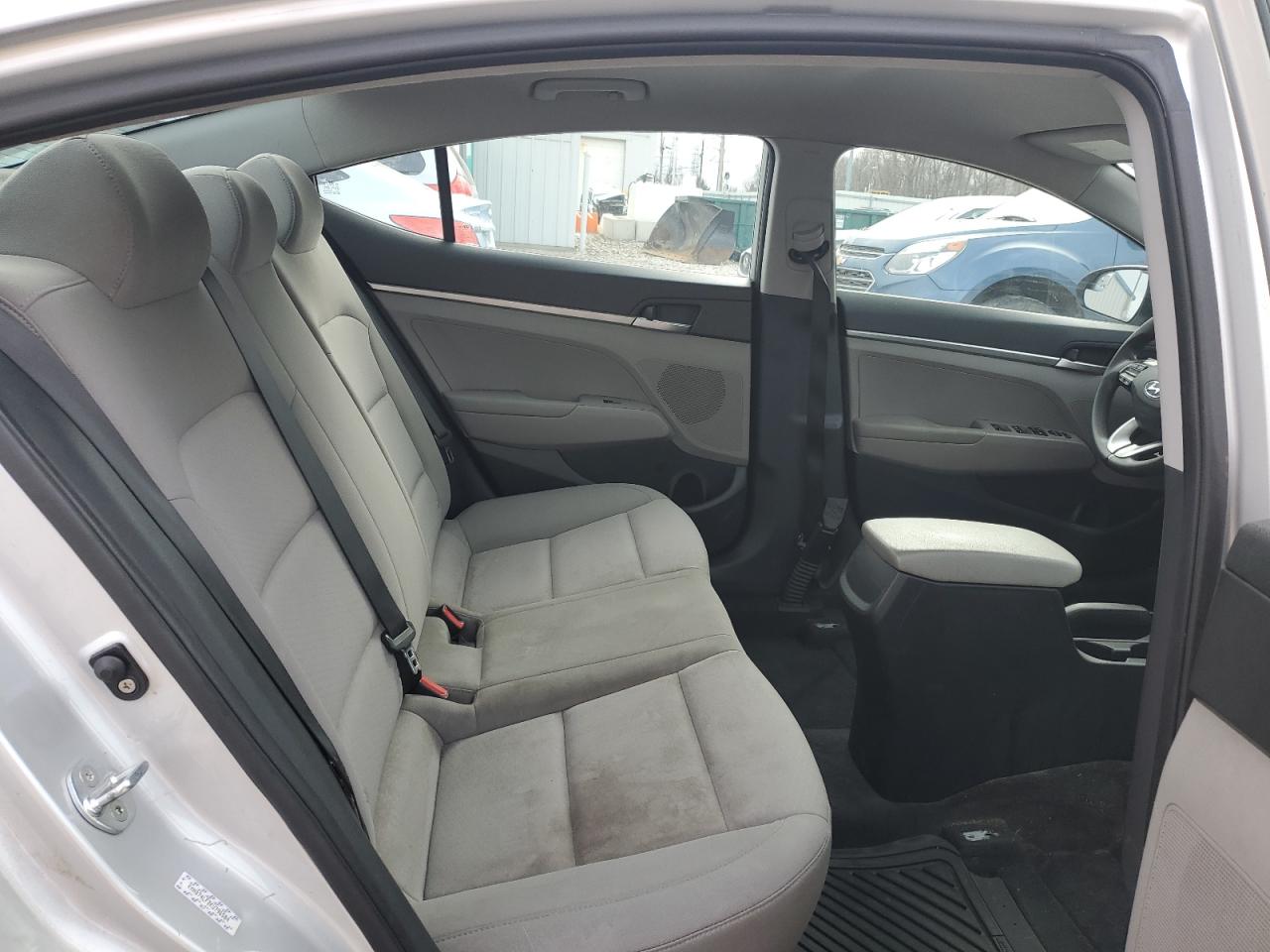 2019 Hyundai Elantra - Image 10