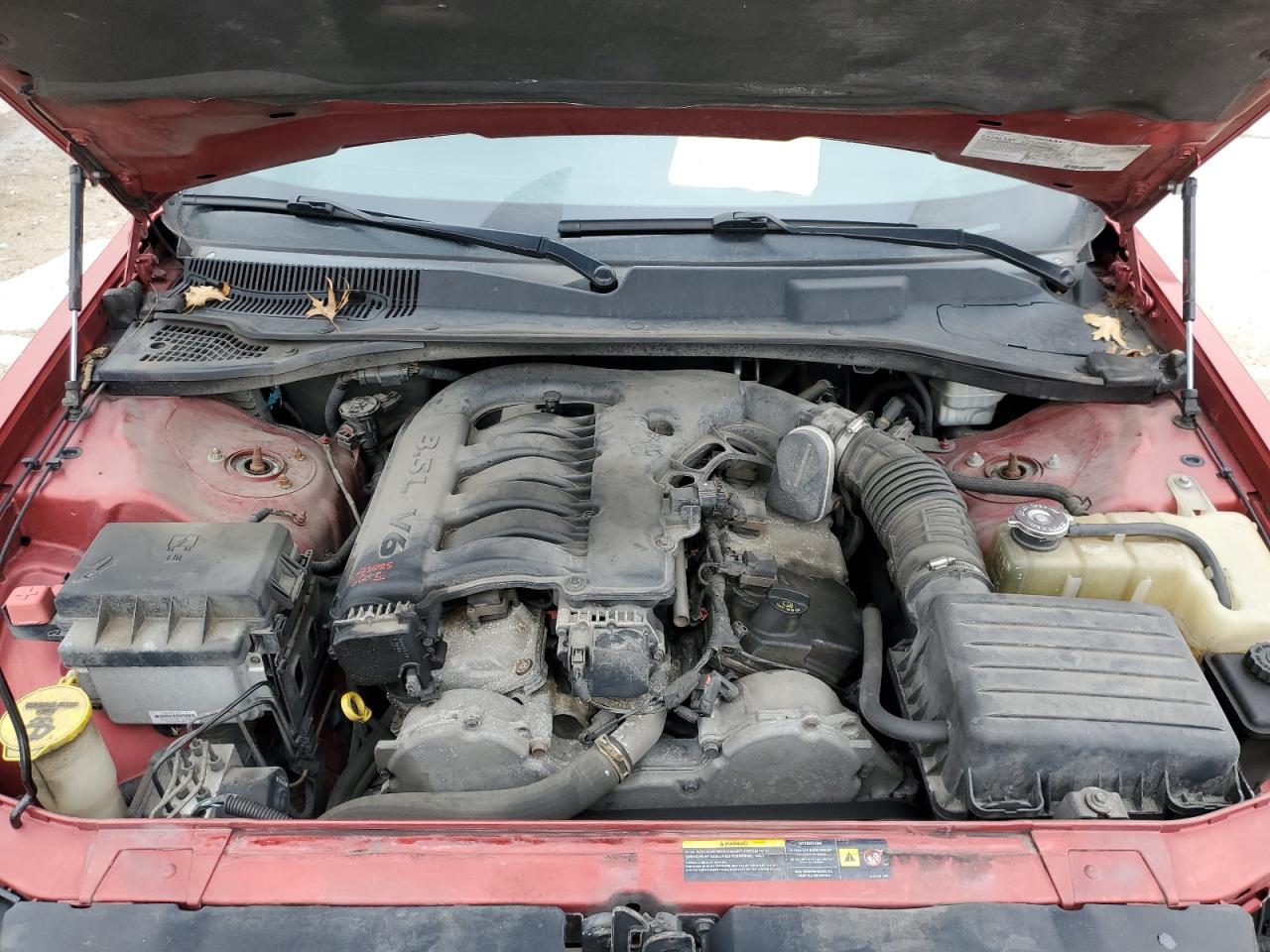2005 Dodge Magnum - Image 11