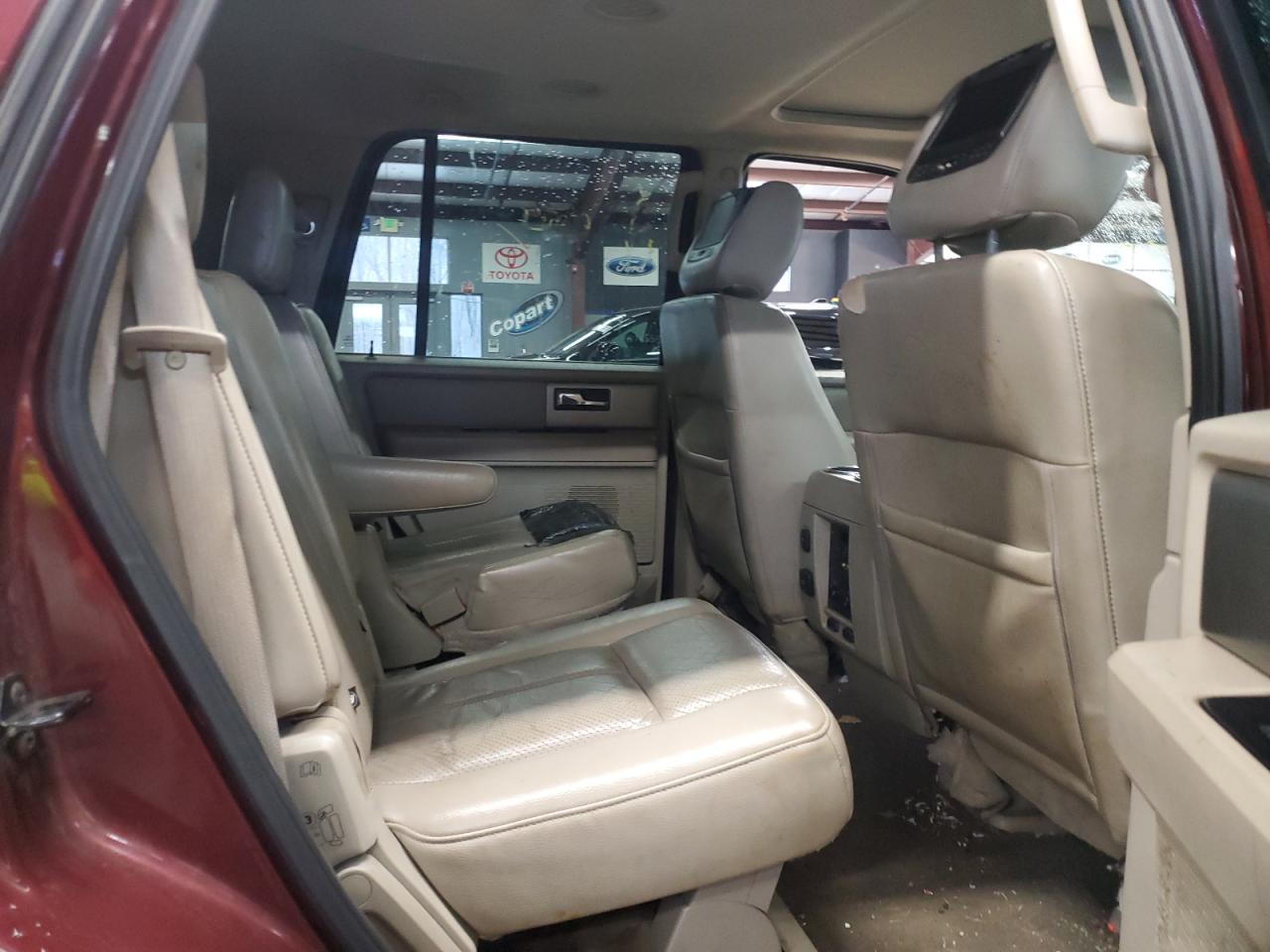 2011 Ford Expedition - Image 11