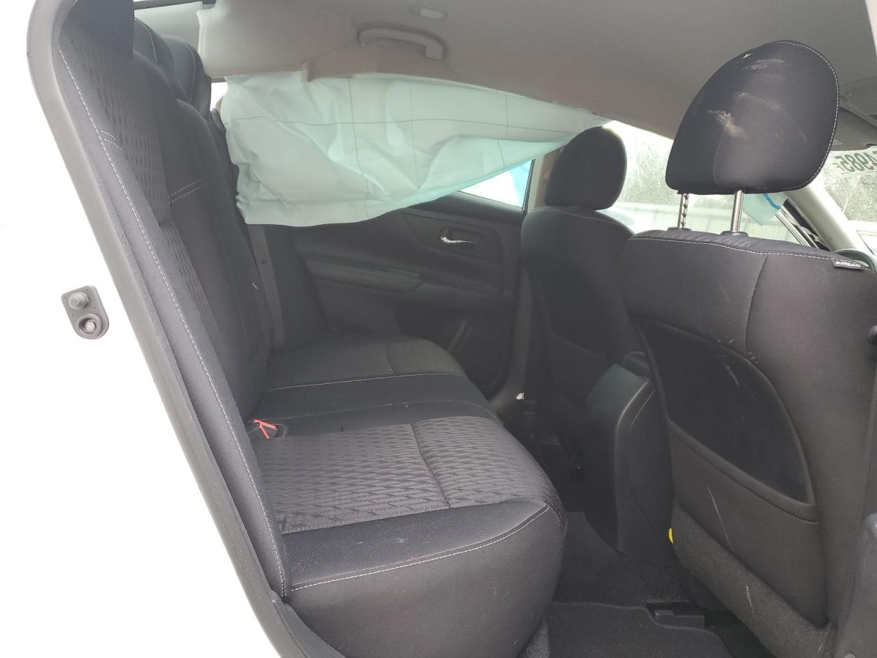 2018 Nissan Altima - Image 10