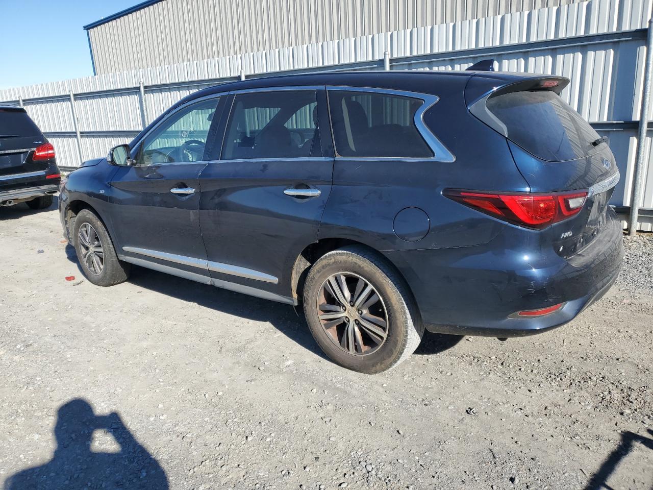 2019 Infiniti QX60 - Image 2