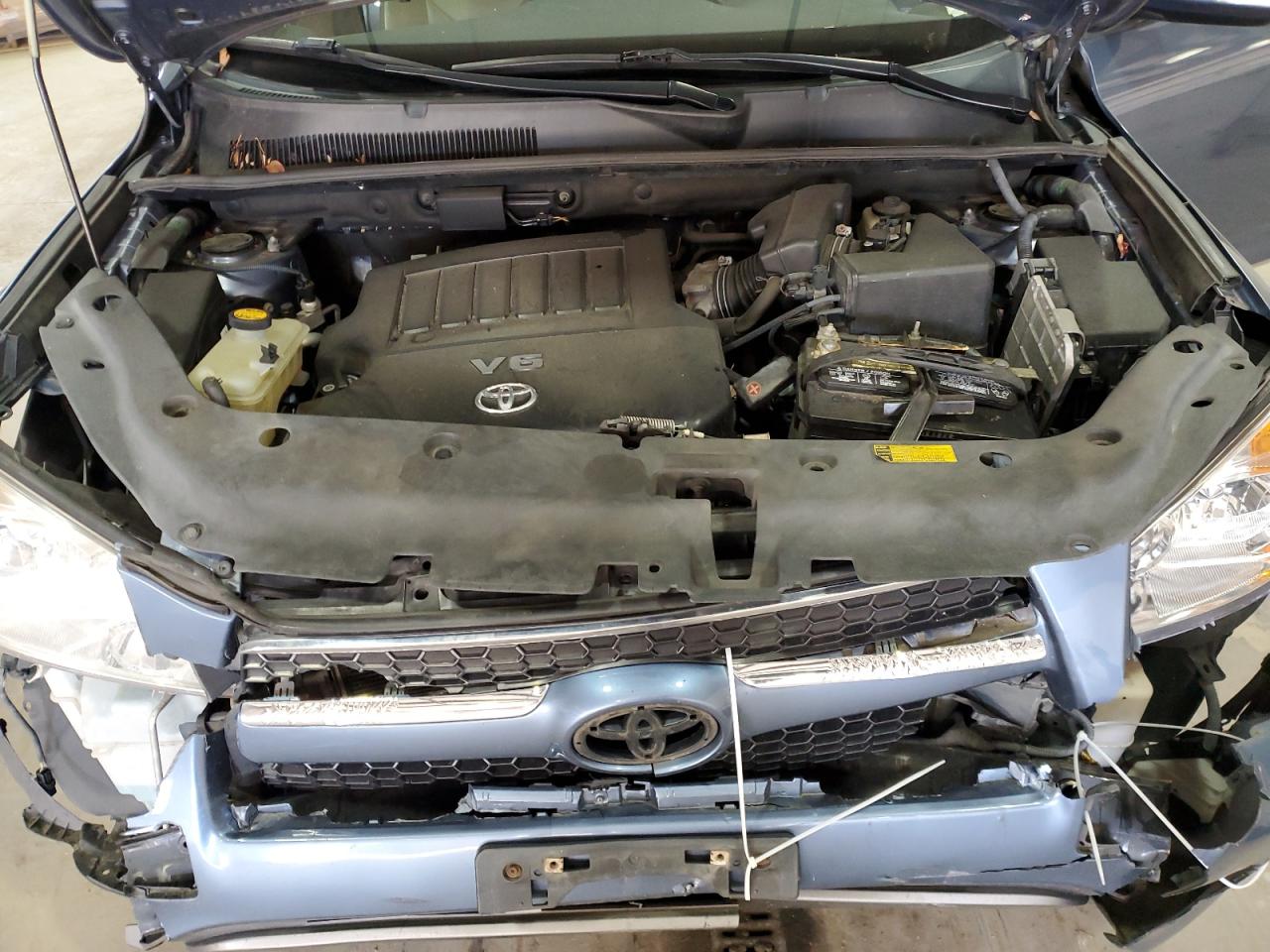 2012 Toyota RAV 4 - Image 12
