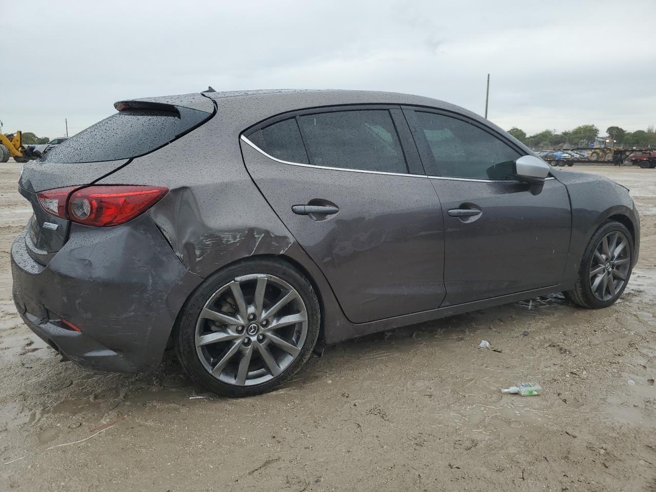 2018 Mazda 3 - Image 3