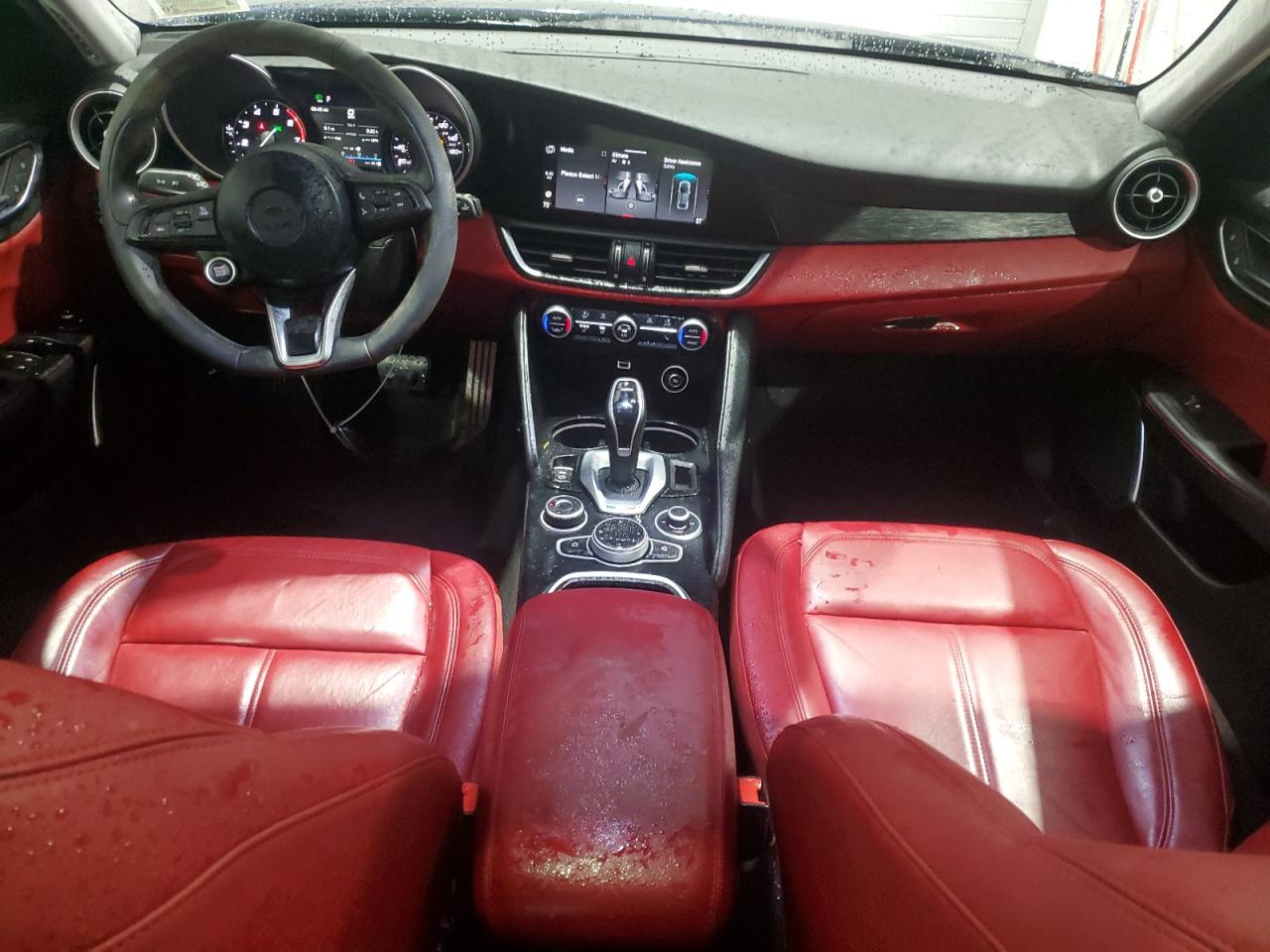 2020 Alfa Romeo Giulia - Image 8