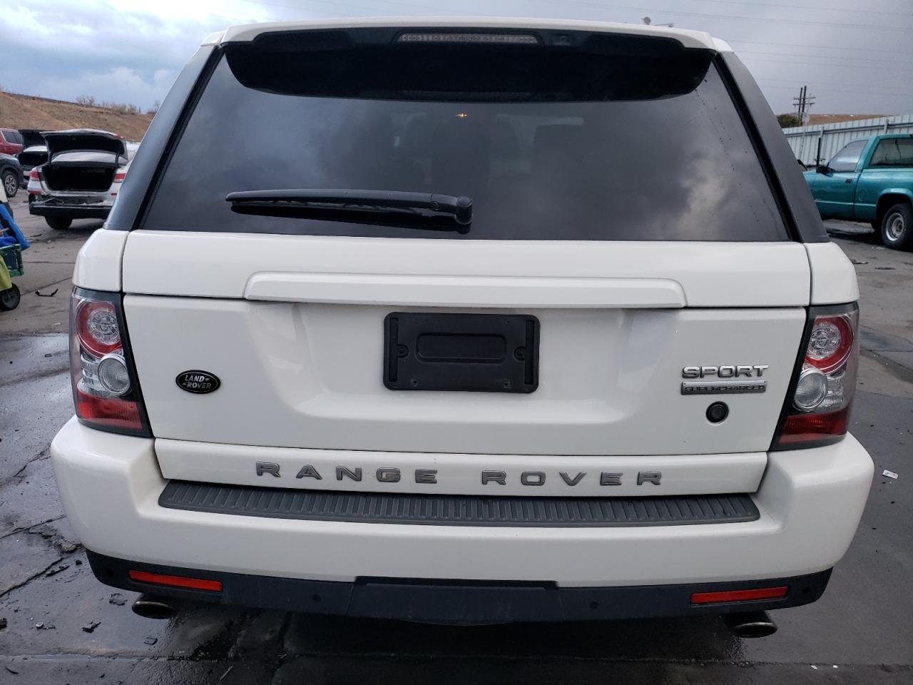 2010 Land Rover Range Rover - Image 6