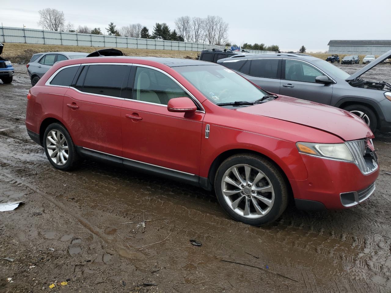 2011 Lincoln MKT - Image 4