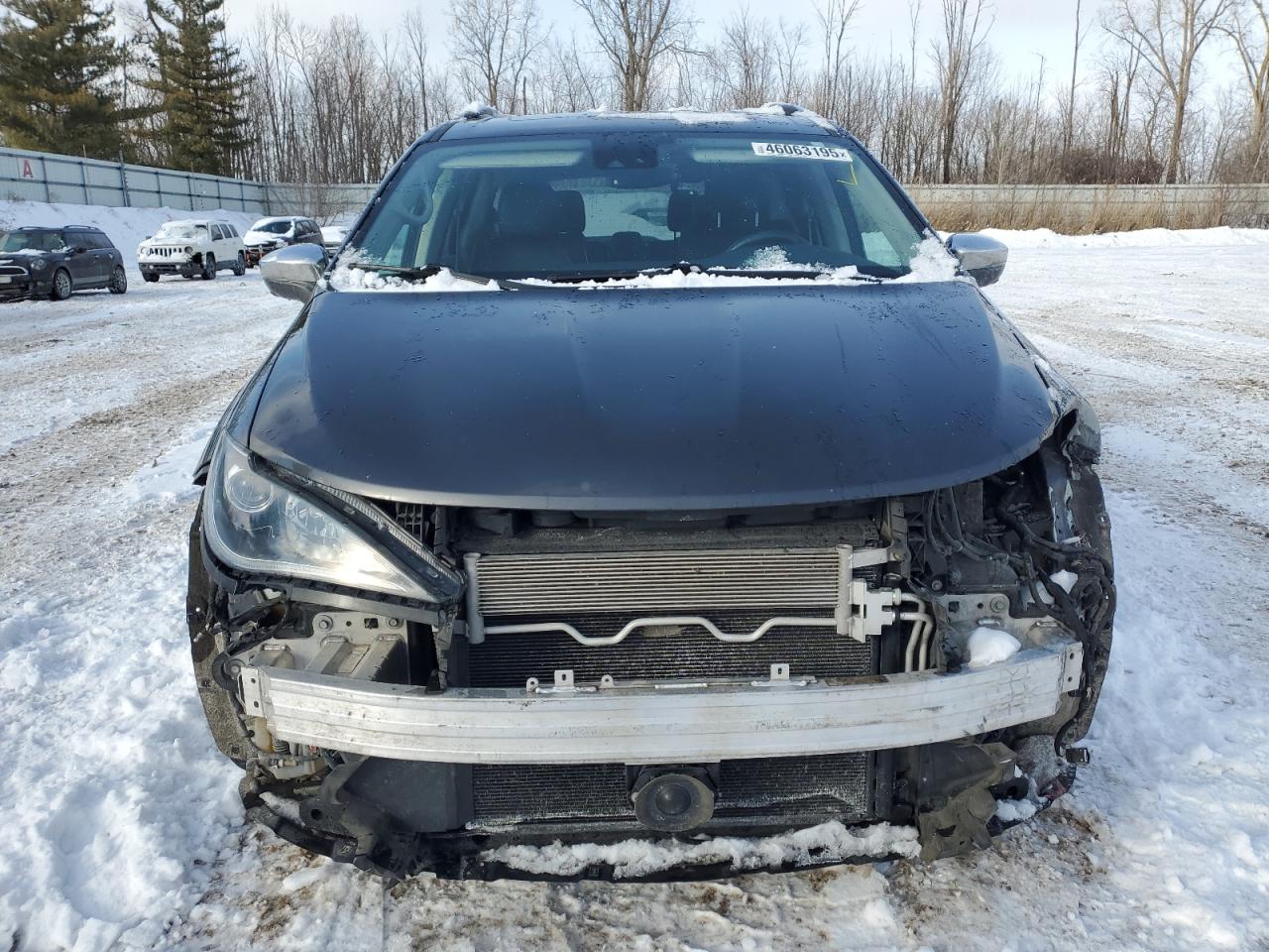 2019 Chrysler Pacifica - Image 5