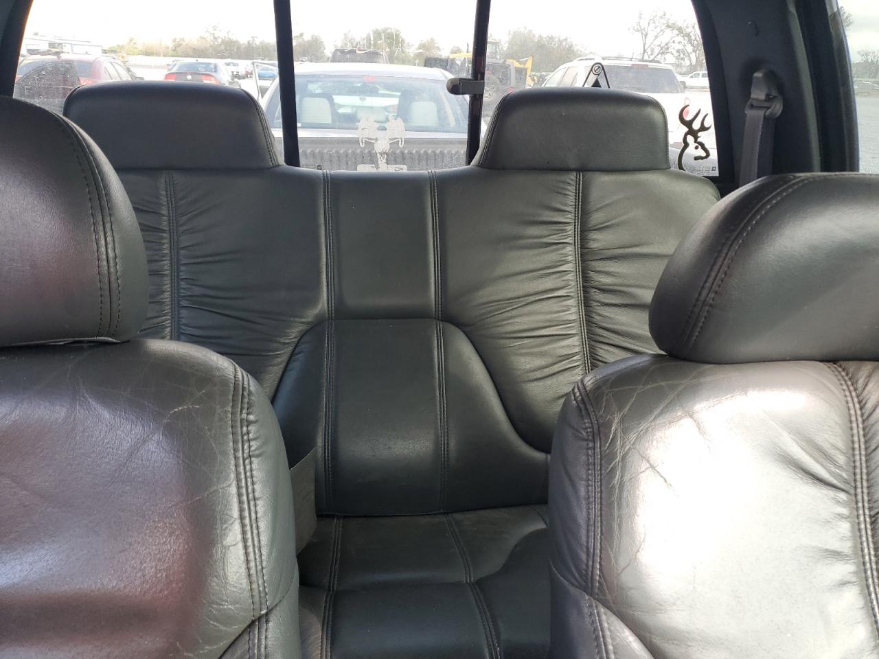 2002 Chevrolet S-10 Pickup - Image 11