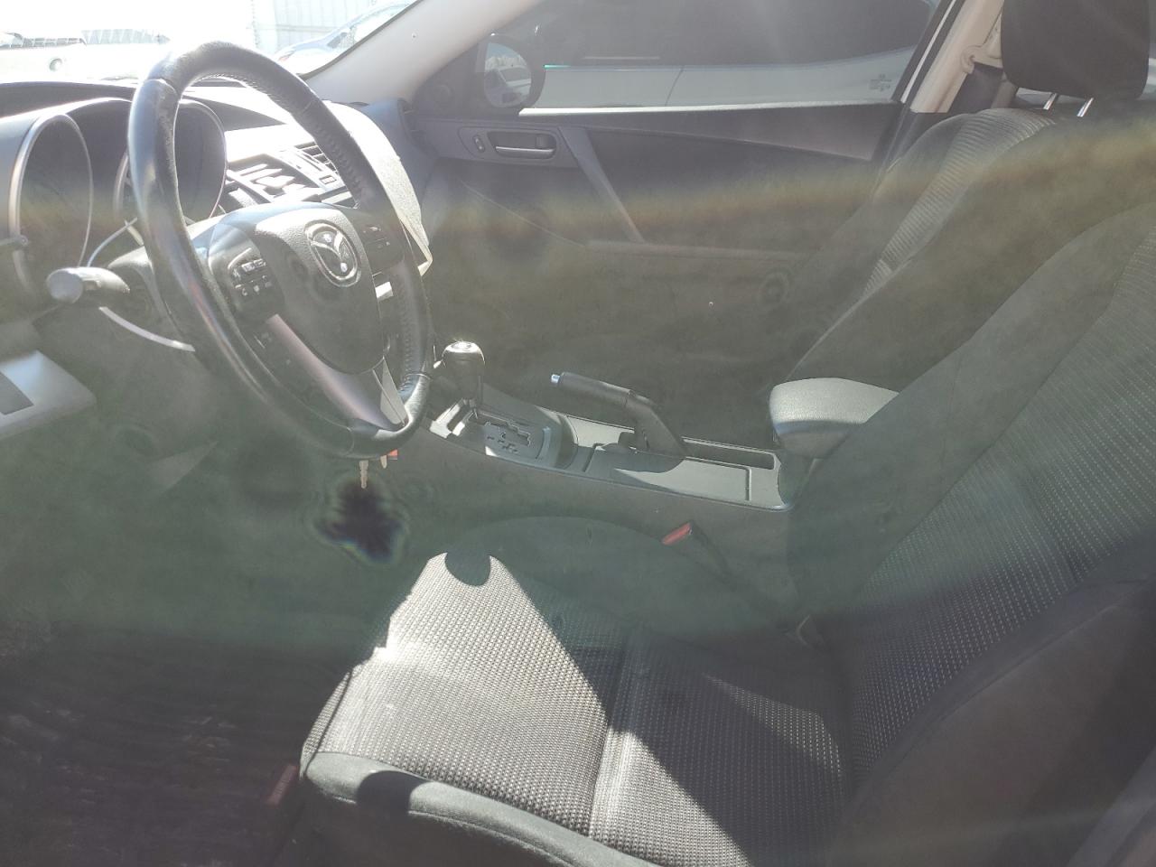 2012 Mazda 3 - Image 7