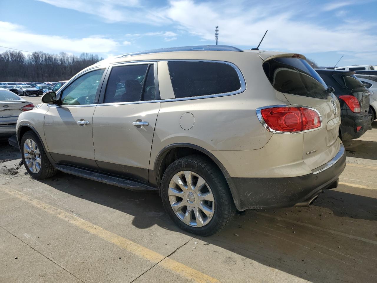2011 Buick Enclave - Image 2
