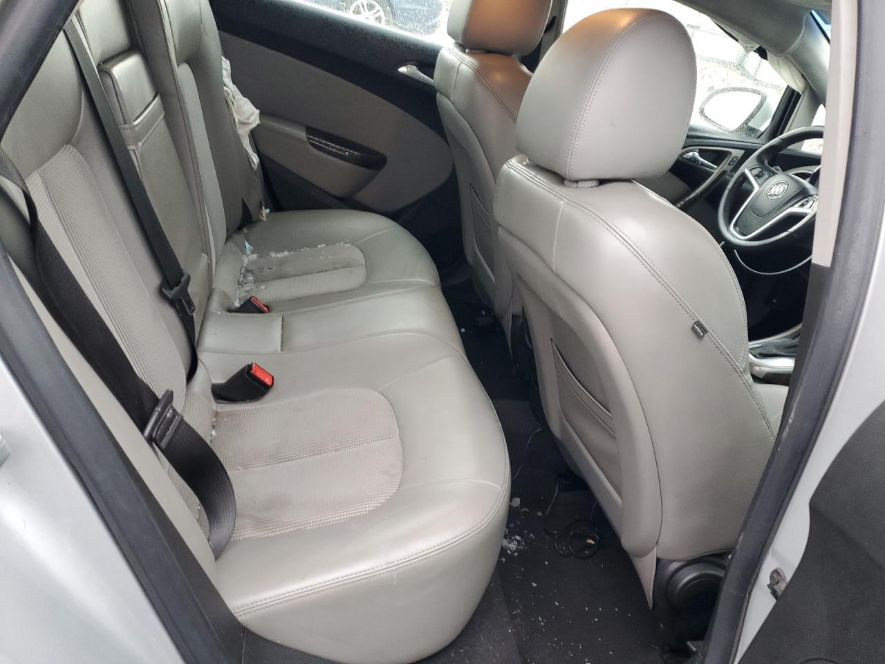 2012 Buick Verano - Image 10