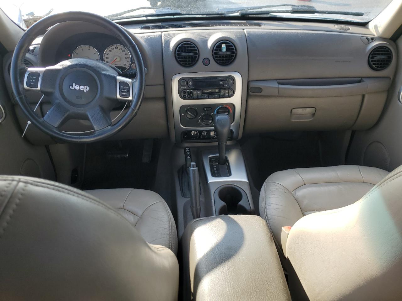 2004 Jeep Liberty (North America) - Image 8