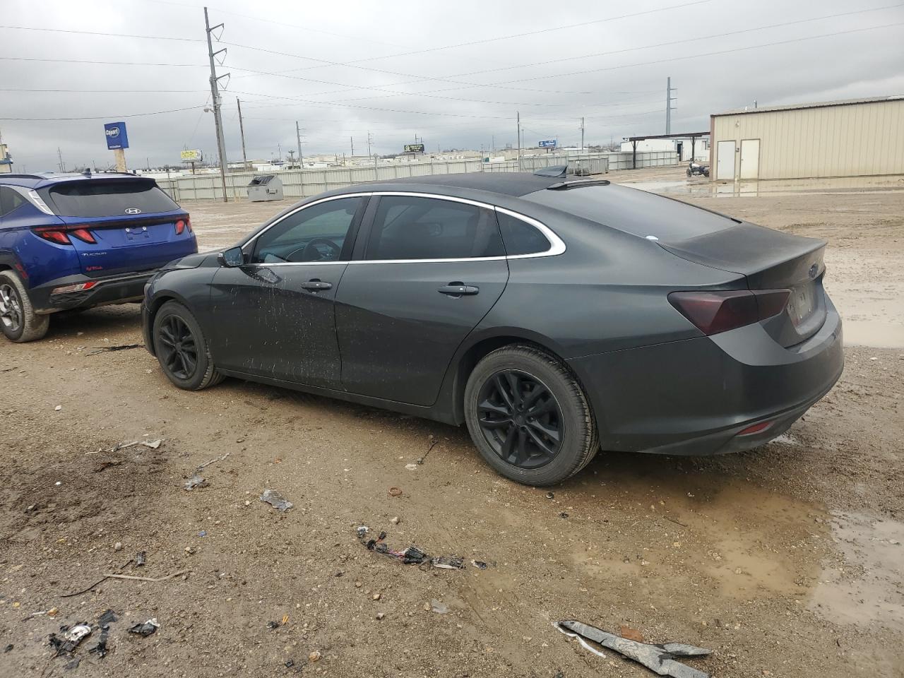 2017 Chevrolet Malibu - Image 2