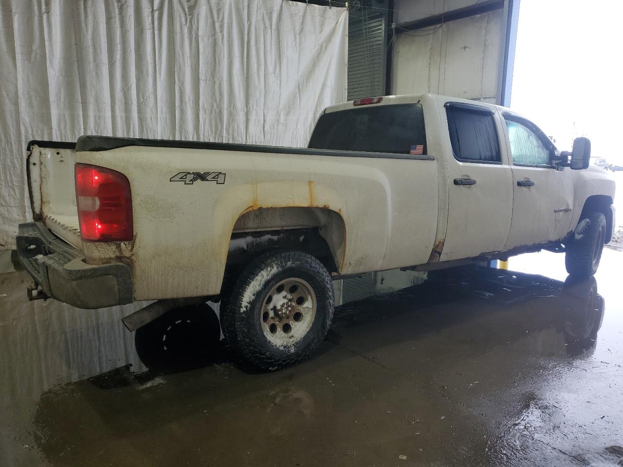 2009 Chevrolet Silverado - Image 3