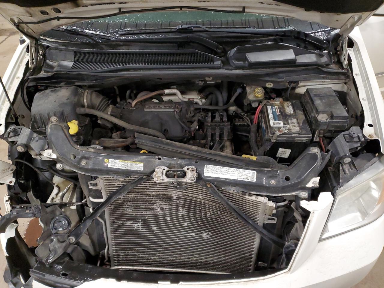 2009 Dodge Caravan - Image 13