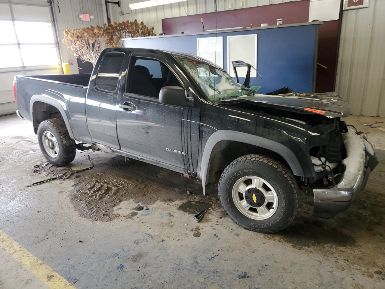 2004 Chevrolet Colorado - Image 4
