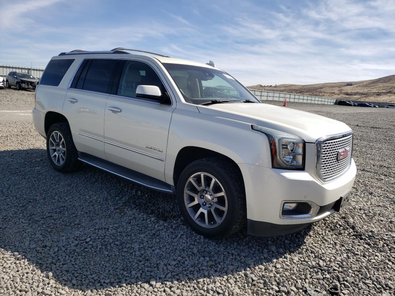 2015 GMC Yukon - Image 4