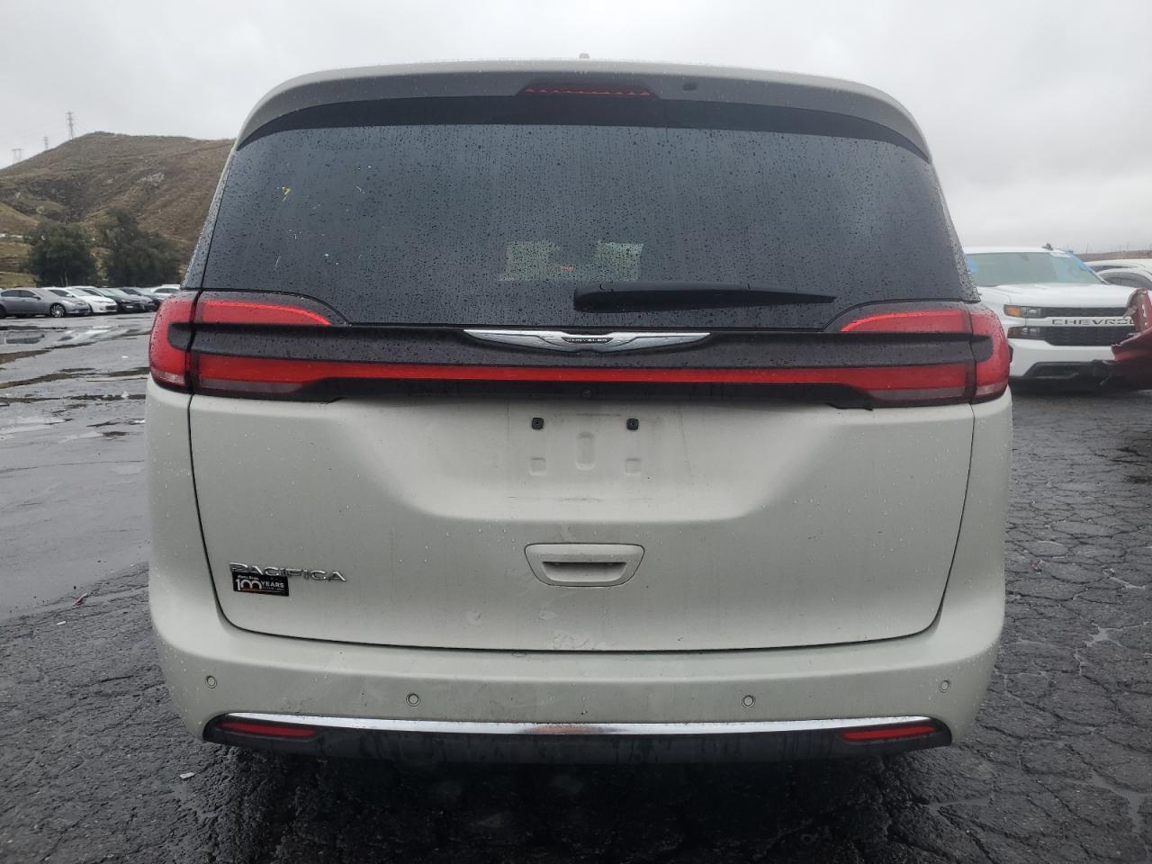 2021 Chrysler Pacifica - Image 6