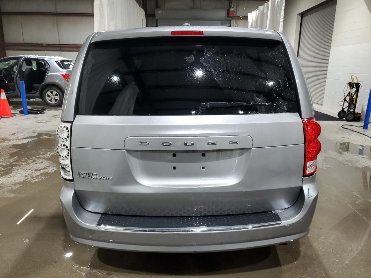 2014 Dodge Caravan - Image 6