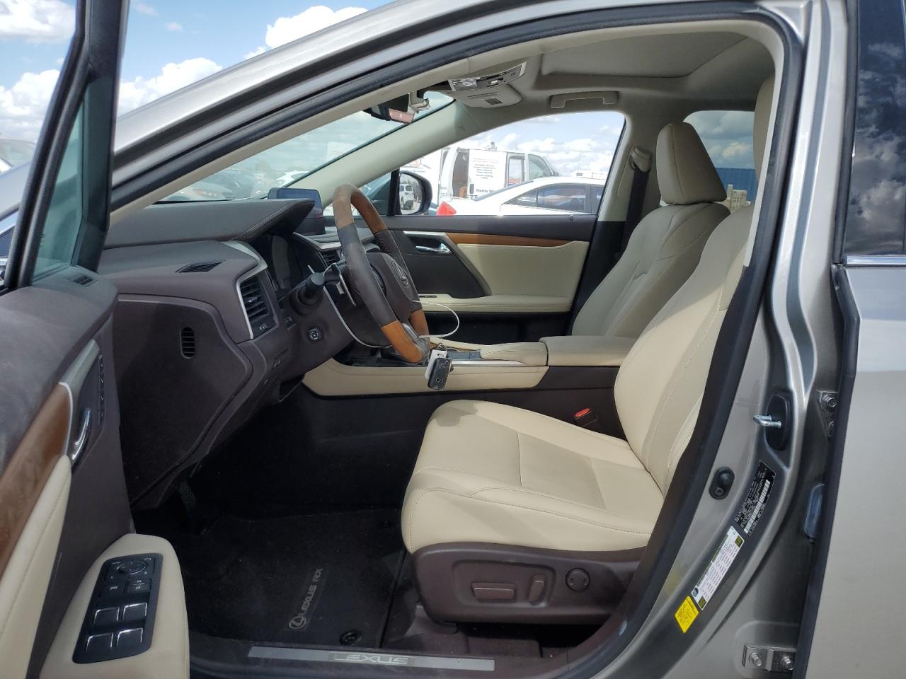 2020 Lexus RX - Image 7
