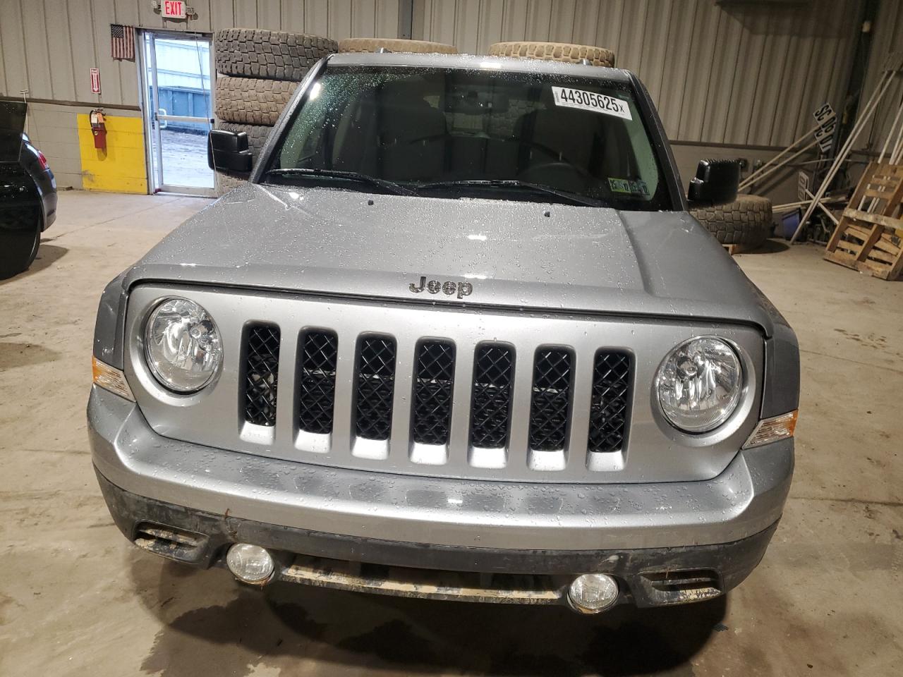 2017 Jeep Liberty (Patriot) - Image 5
