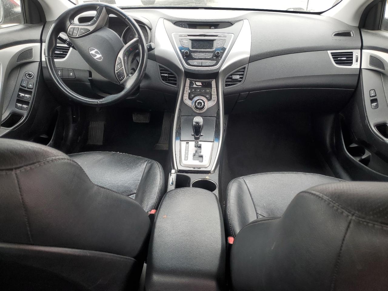 2013 Hyundai Elantra - Image 8