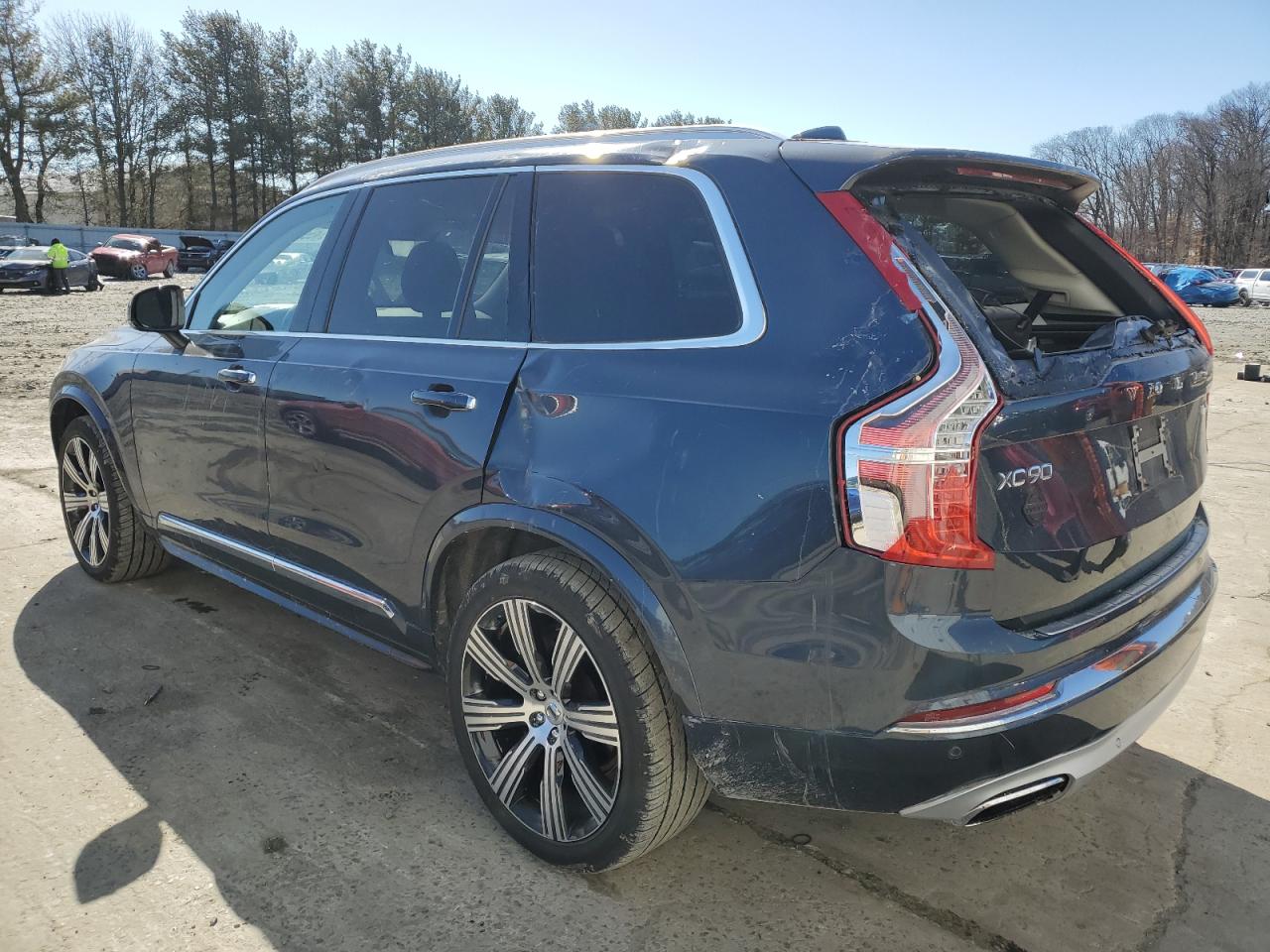 2021 Volvo XC90 - Image 2