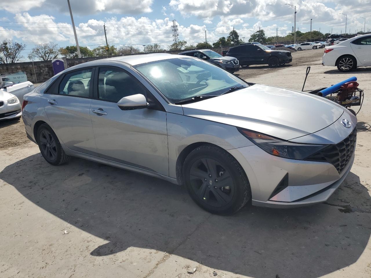 2021 Hyundai Elantra - Image 4