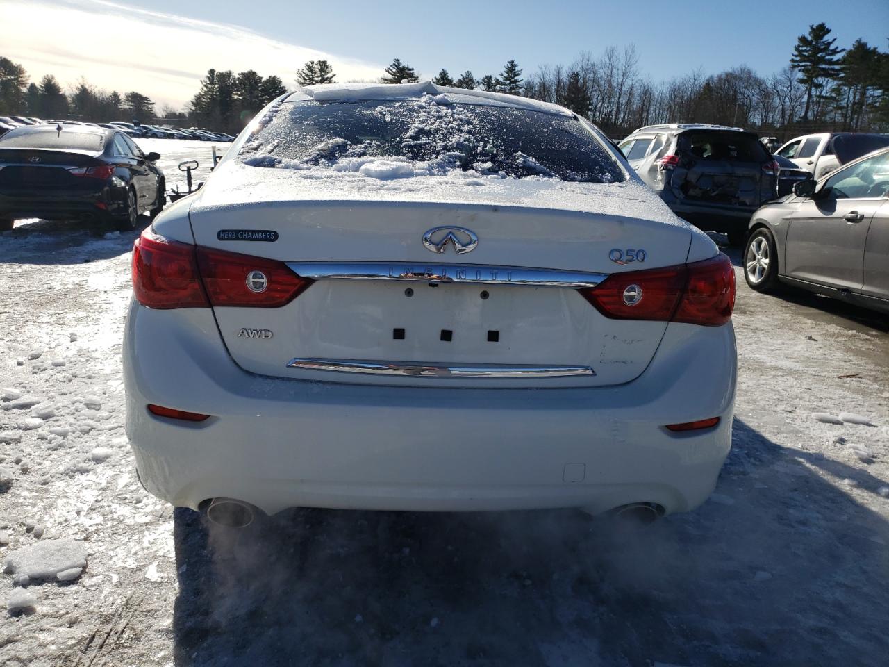 2015 Infiniti Q50 - Image 6