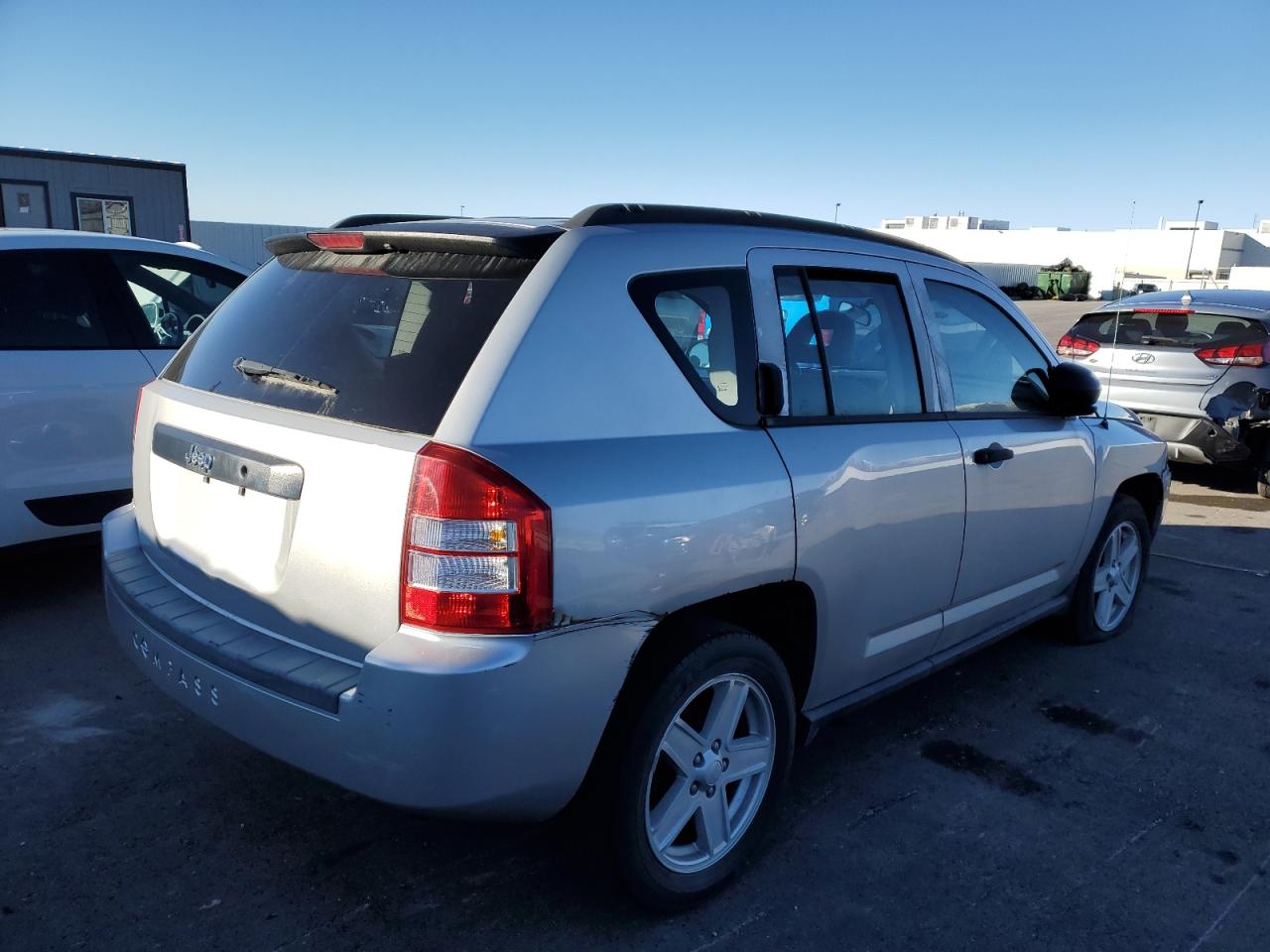 2007 Jeep Compass - Image 3