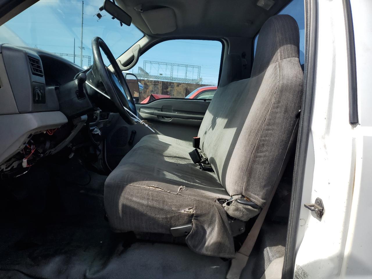 2001 Ford F250 - Image 7