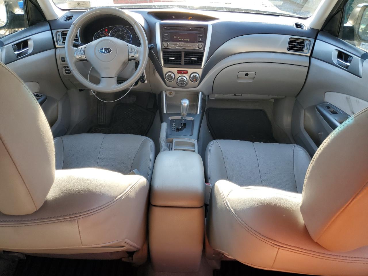 2010 Subaru Forester - Image 8