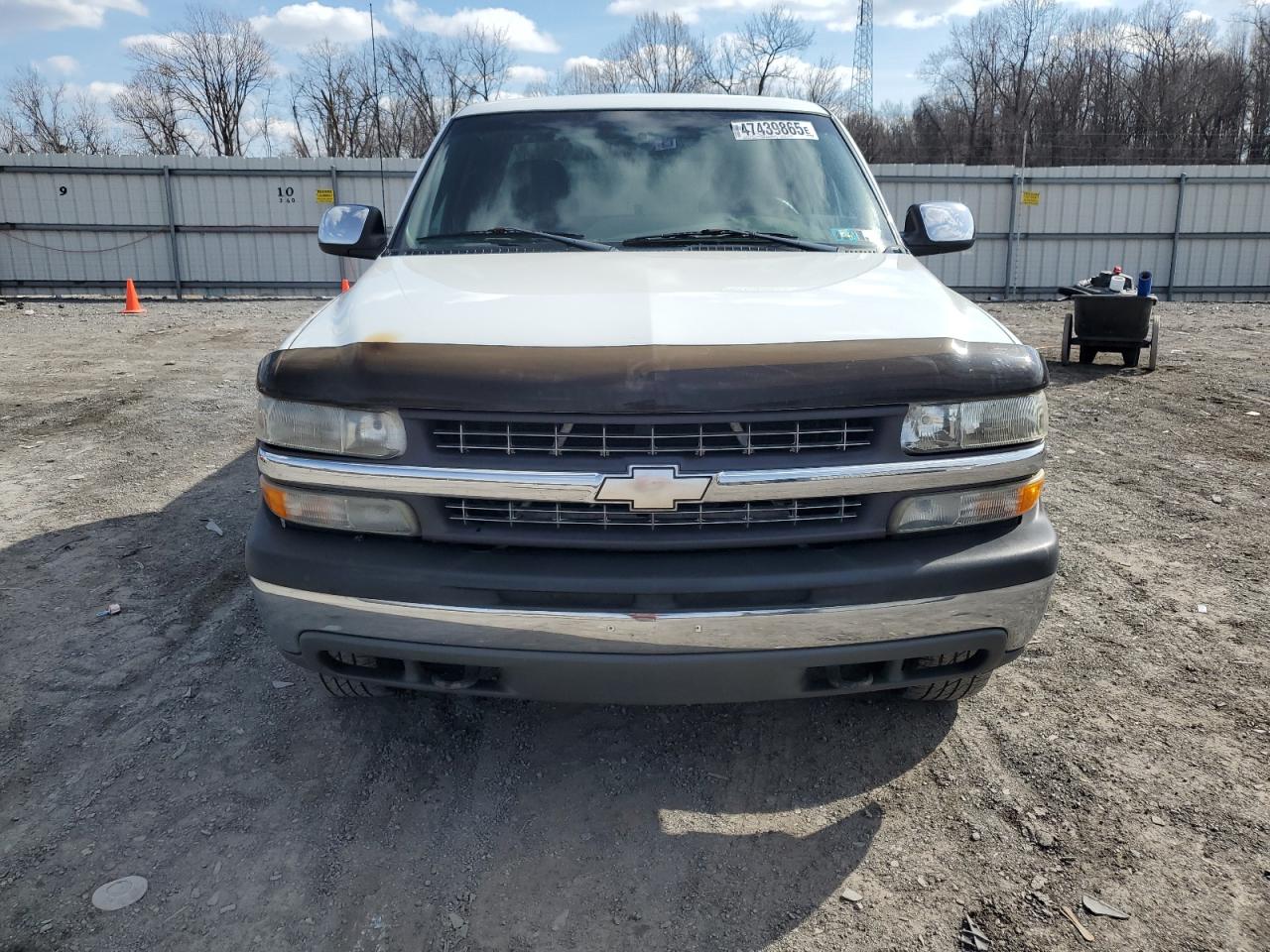 2002 Chevrolet Silverado - Image 5