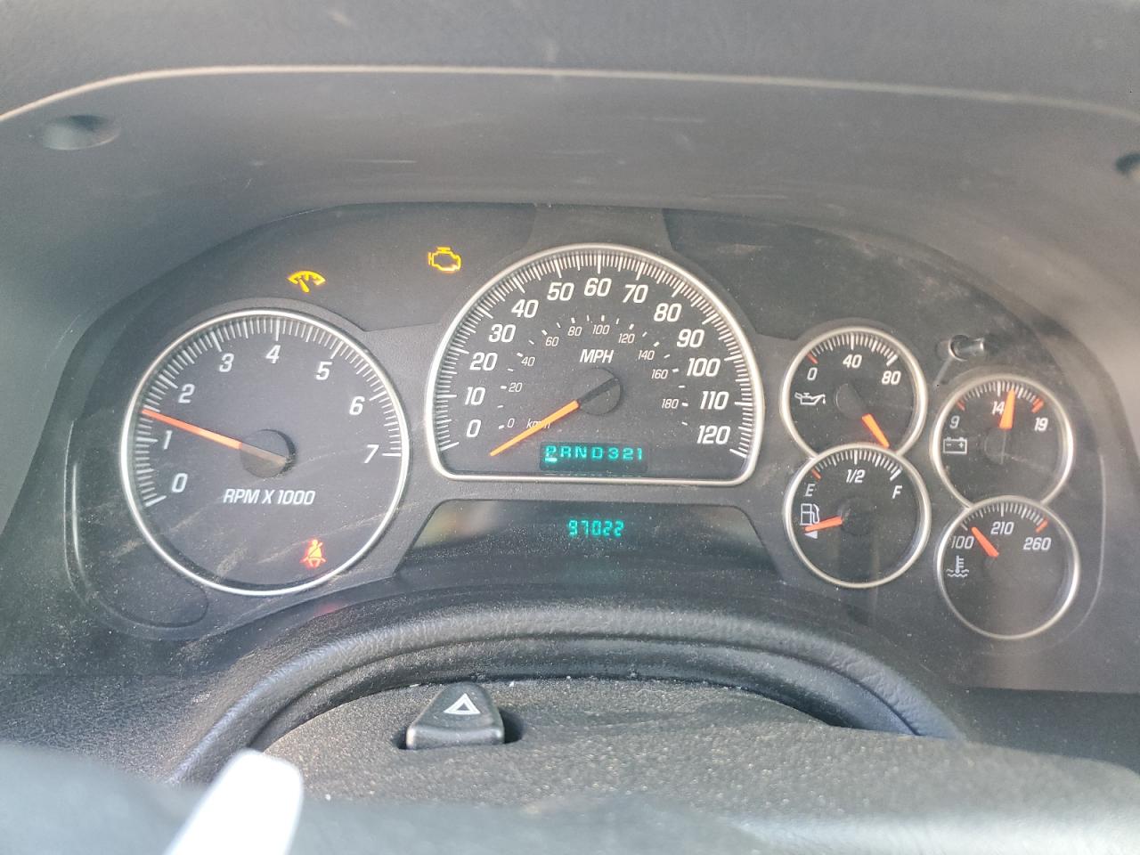 2005 GMC Envoy - Image 9