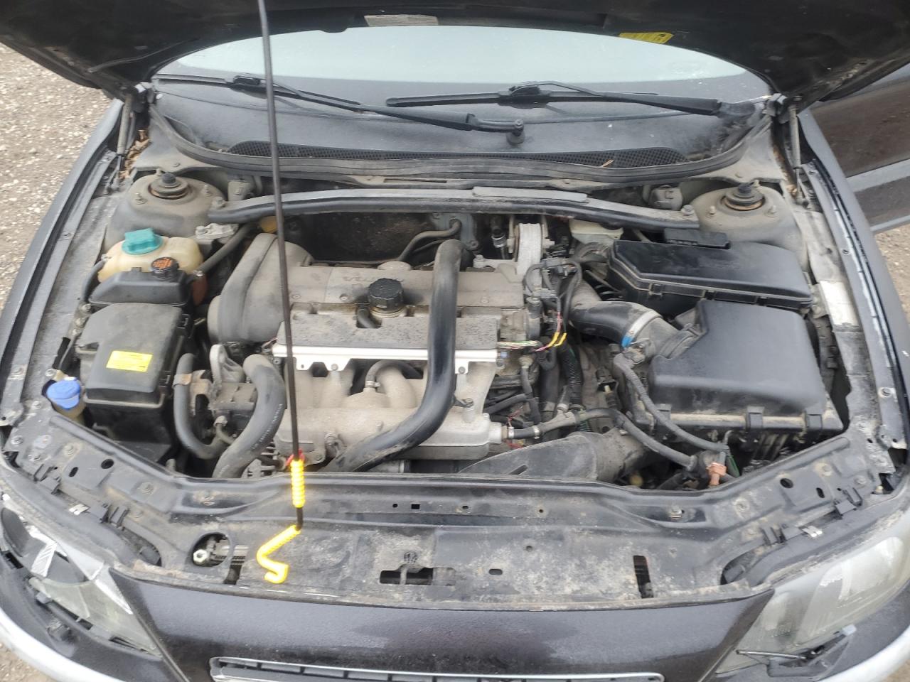 2004 Volvo S60 - Image 11